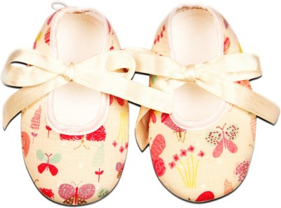 

Kidofy Booties(Toe to Heel Length - 10 cm White)