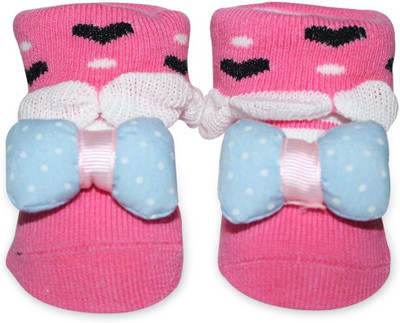 

Wonder Kids Booties(Toe to Heel Length - 12 cm Pink)