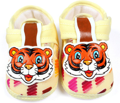 

Baby Bucket Booties(Toe to Heel Length - 12 cm Yellow)