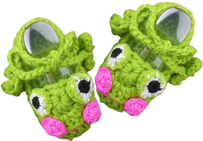 

AkinosKIDS Newborn Green crochet Character Infant Booties Booties(Toe to Heel Length - 17 cm Green)