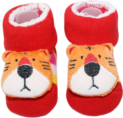 

Wonder Kids Booties(Toe to Heel Length - 11 cm Red)