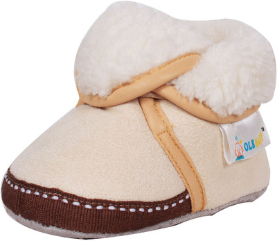 

Ole Baby Ice Age Solid Soft Furry Organic Toons 3-12 Months Booties(Toe to Heel Length - 12 cm Beige)