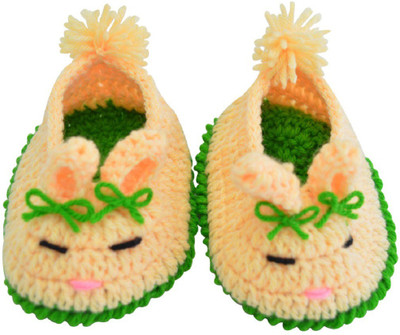 

Graykart Booties(Toe to Heel Length - 11 cm Green, Pink)