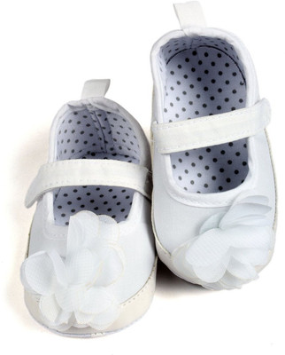 

Baby Bucket Booties(Toe to Heel Length - 11 cm White)