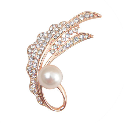 

Taj Pearl Designer Brooch(Gold)