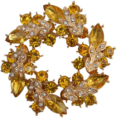 

Taj Pearl Designer Brooch(Gold)