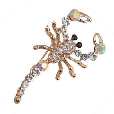 

Taj Pearl Designer Brooch(Gold)
