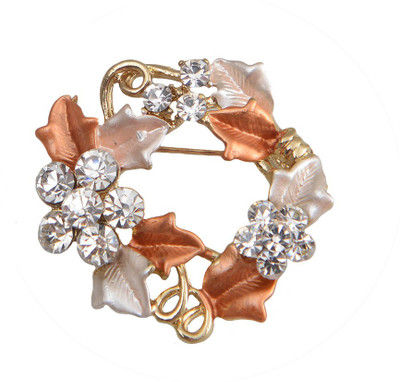 

Taj Pearl Designer Brooch(Gold)