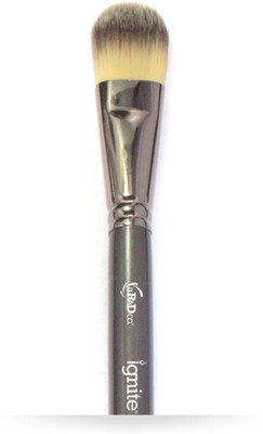 

Ignites Foundation Brush(Pack of 1)