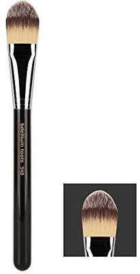 

Bdellium Tools Tools Maestro Series Foundation Brush, Black(Pack of 1)