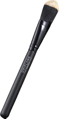 

Oriflame Sweden Professional Foundation Brush(Pack of 1)