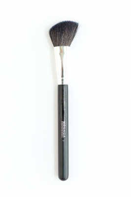 

Megaga Blush Brush Makeup Brush No. 07(Pack of 1)