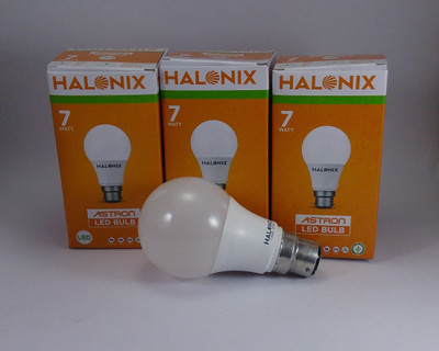 

Halonix 7 W Standard LED Bulb(White, Pack of 3)