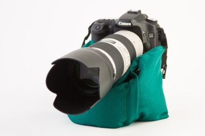 

Wild Grizzly Medium Camera Bean Bag - Green Wild Grizzly Camera Bag(Green)