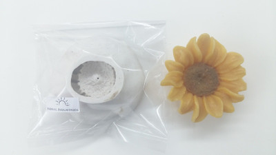 

Niral Industries Mirror Polished Silicone Candle Moulds