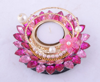 

Ashiana Diwali Special! Gold Spiral Flower floating candle - Pink Crystal Tealight Holder(Pink, Pack of 1)