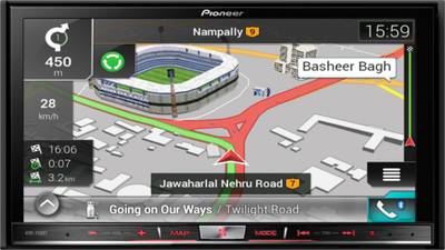 Pioneer AVIC-F80BT Car Stereo  (Double Din)