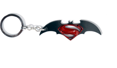 

me2ugifts Batman v/s Superman premium edition metal Key Chain(Multicolor)