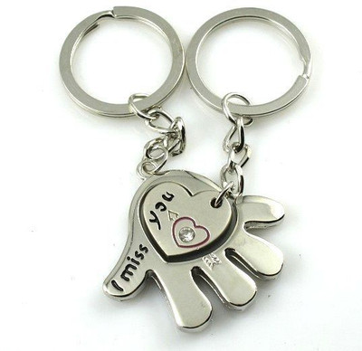 

CTW I Miss u Heart in Hand Couple Metal Key Chain(Silver)