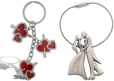 

Rashi Traders Arrow 3 Heart + Valentine Couple Key Chain(Silver)