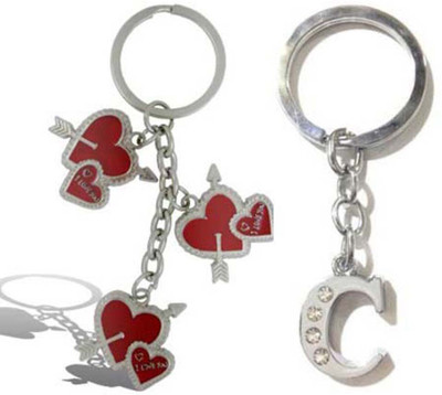 

Rashi Traders Arrow 3 Heart + Alphabet C Key Chain(Silver)
