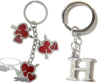 

Rashi Traders Arrow 3 Heart + Alphabet H Key Chain(Silver)