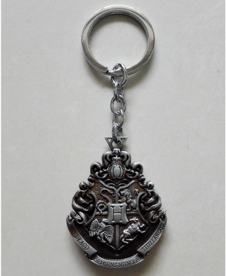 

optimus traders Harry Potter Hogwarts School Badge 3D Logo Metal Locking Key Chain(Silver)