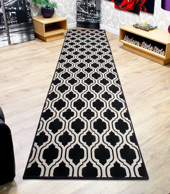 

Saral Home Black Cotton Runner(65 cm X 200 cm)
