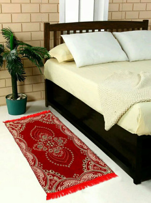 

Rudra King Red Velvet Runner(60 cm X 165 cm)