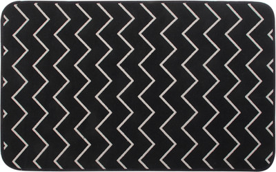 

Saral Home Black Cotton Runner(60 cm X 100 cm)