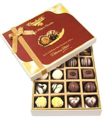 

Chocholik 20pc Milk And White Treat Chocolate Truffles(240 g)