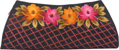 

Soulful Threads Party Black Clutch