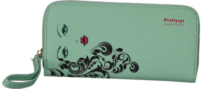 

TT Casual Green Clutch