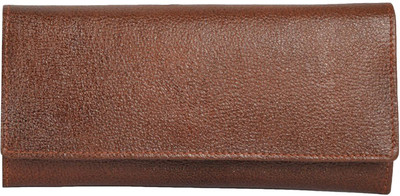

Etiquette Brown Clutch