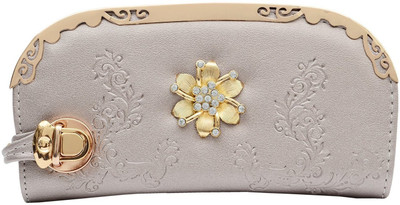 

Bagaholics Casual Silver Clutch