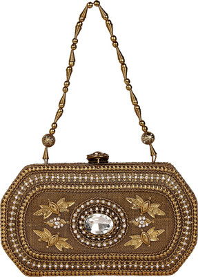 

Saashiwear Party Gold Clutch