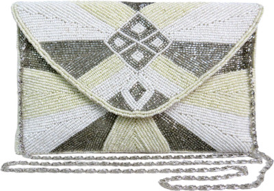 

Kawaii Casual Beige Clutch