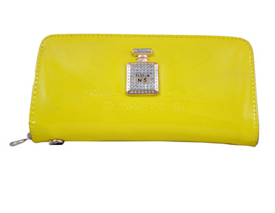

The Trendy Casual Yellow Clutch