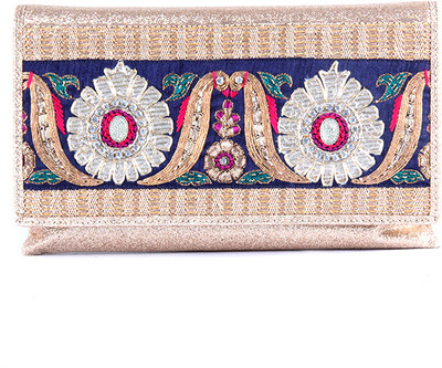 71% OFF on Saisha Casual Gold Clutch 71% OFF on Saisha Casual Gold Clutch