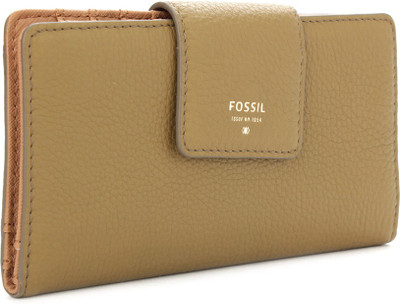 

Fossil Casual Green Clutch