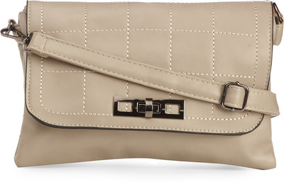 

Vero Couture Party Grey Clutch