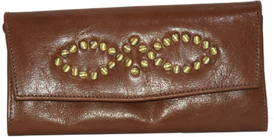 

Pellezzari Casual Tan Clutch