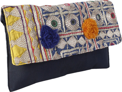 

Niremo Casual Black Clutch