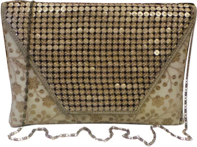 

Bhamini Party Black Clutch