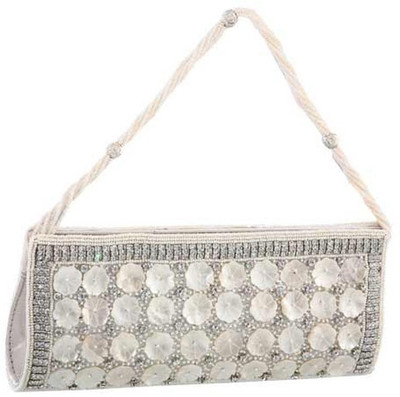 

Metro Party Beige Clutch