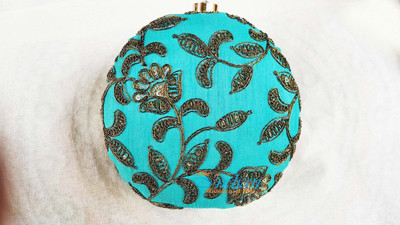 

The Indian Handicraft Store Casual Blue Clutch