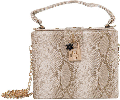 

Peaubella Party Beige Clutch