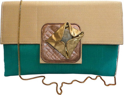 

Bhamini Party Green Clutch