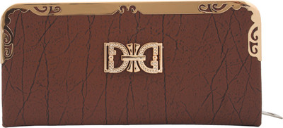 

MTE Party Tan Clutch