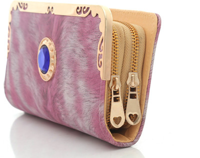 

Foolzy Party Pink Clutch